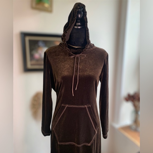 Vintage long sleeve velour dress with kangaroo pocket + drawstring hoodie - Picture 3 of 13